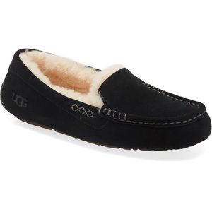 UGG Ansley leather slippers/moccasins